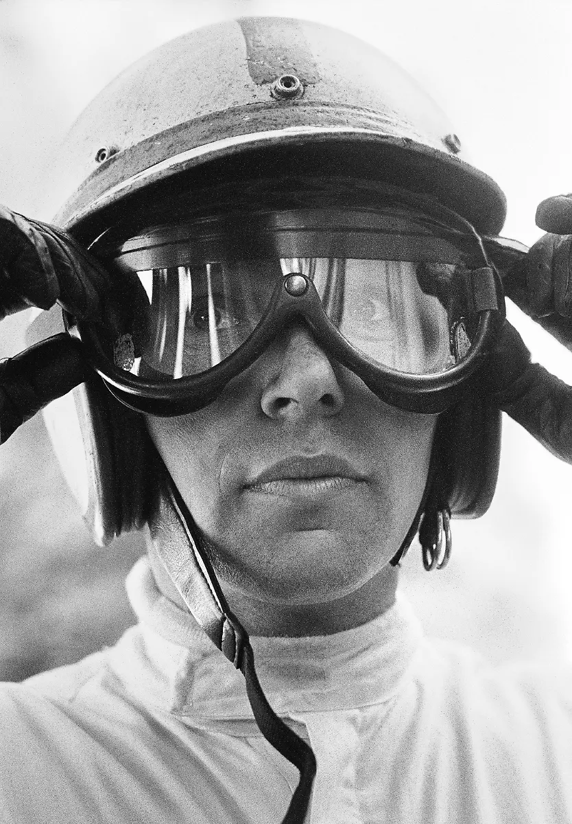 294A-FERRARI-XL-09901