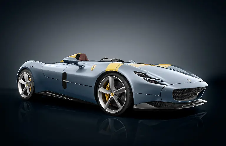 055A-FERRARI-XL-09901