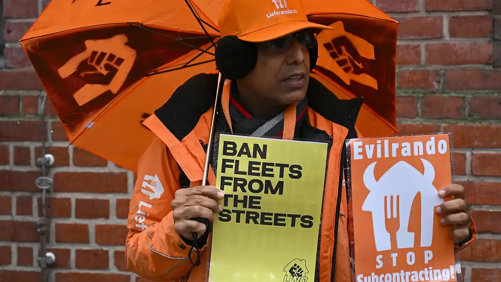 Lieferandofahrer-demonstrieren-gegen-die-Auslagerung-von-rund-2-000-Stellen