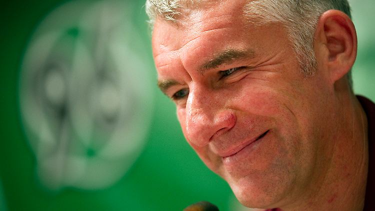 Auf nach Irland: Hannovers Trainer Mirko Slomka.