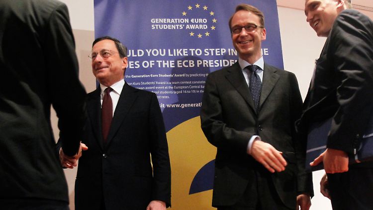 Pro oder contra Anleihekäufe? In der EZB stoßen die zwei Lager aufeinander. Ihre Köpfe heißen Mario Draghi (l.) und Jens Weidmann. 