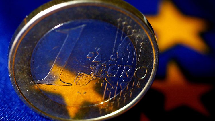 Laut Medienberichten wollen EZB und Rettungsfonds EFSF gemeinsam Anleihen von Spanien und Italien kaufen, um die explodierenden Zinsen der verschuldeten Länder zu drücken.