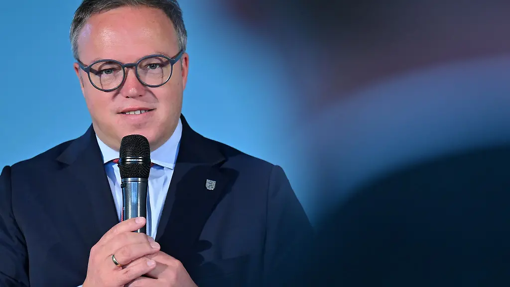 Thueringens-Regierungschef-hat-fuer-Technologieoffenheit-geworben