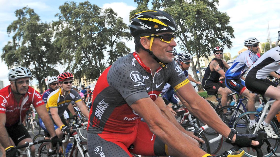 Notorisch verdächtigt: Lance Armstrong. Er streitet natürlich notorisch alles ab.