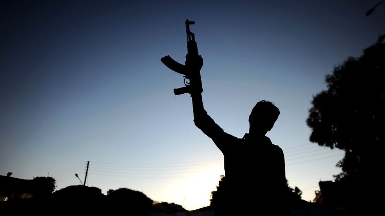 Ein Rebellenkämpfer nahe Aleppo.