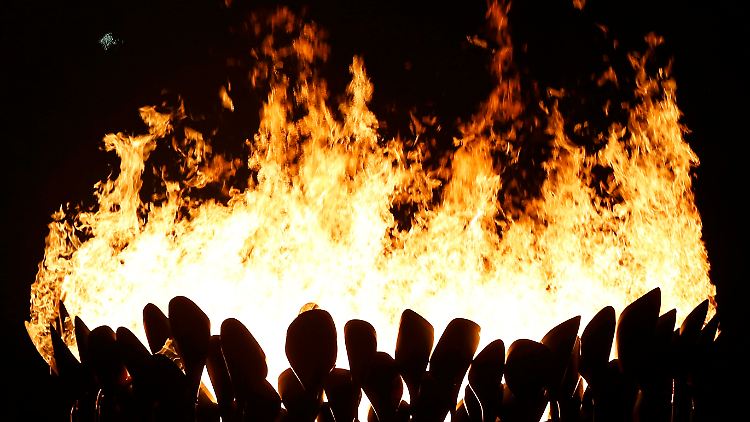 Das olympische Feuer ist entzündet.