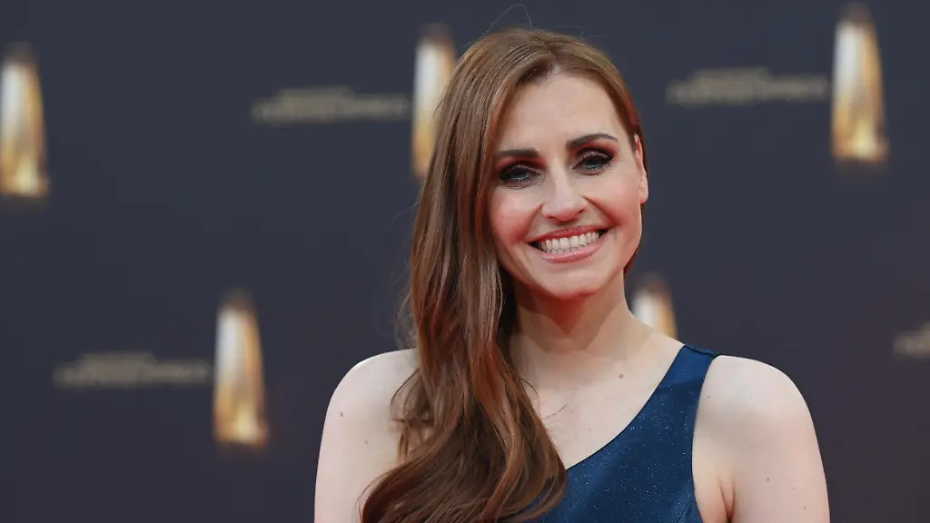 RTL-Moderatorin-Bella-Lesnik-ist-auch-selbst-immer-wieder-Gast-auf-dem-Roten-Teppich-wie-im-September-bei-der-Verleihung-des-Deutschen-Fernsehpreises