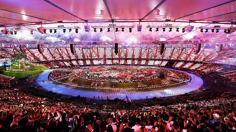 Und ja, viel Feuerwerk war auch dabei: Das Olympiastadion in London bei der Eröffnungsfeier.