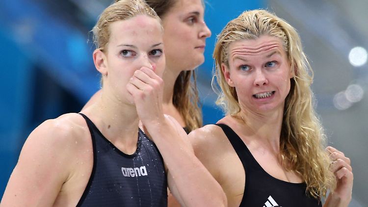 Aus im Vorlauf: Britta Steffen, rechts, und Daniela Schreiber.