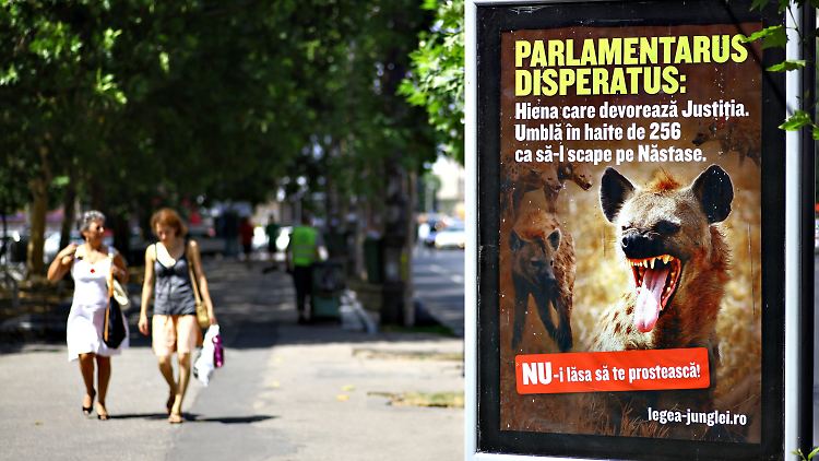 Ein Wahlplakat in Rumänien kritisiert die Aushebelung der Rechtsstaatlichkeit in Rumänien.