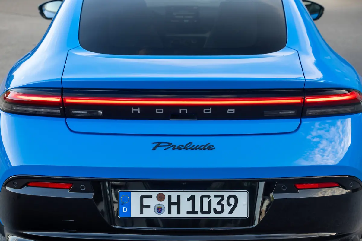 552988-Honda-s-all-new-Prelude-e-HEV-sports-coupe