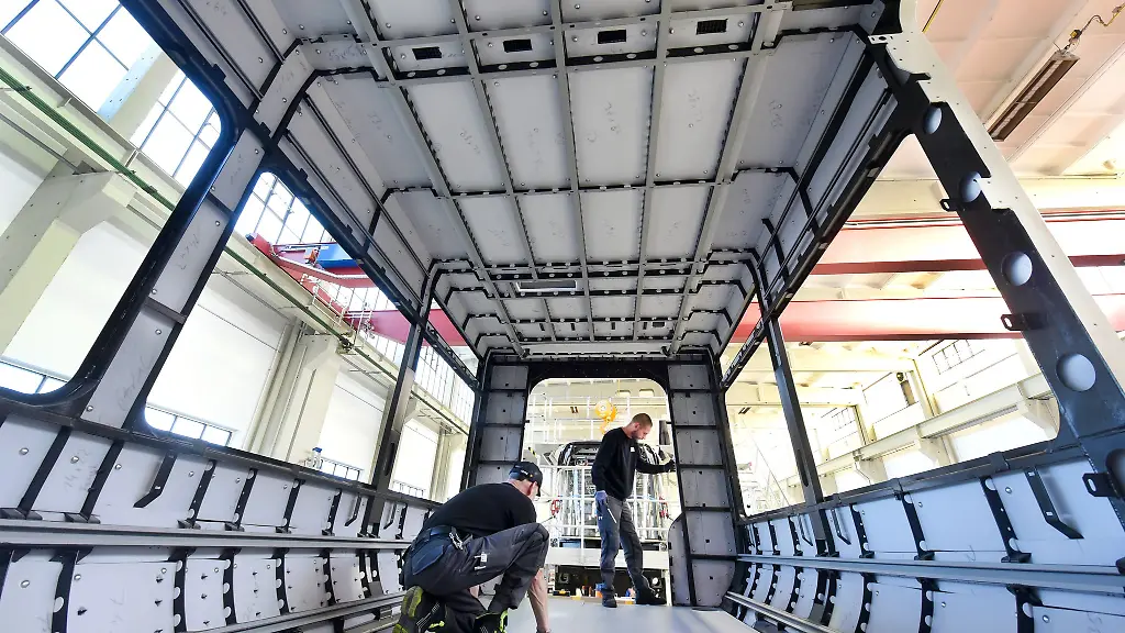 Rueckschlag-fuer-Strassenbahnbauer-Heiterblick-Zwickauer-Verkehrsbetriebe-ziehen-Auftrag-zurueck-Archivbild