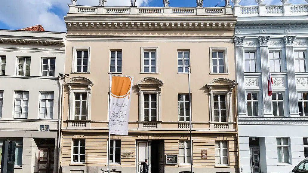 Ab-dem-2-November-hat-auch-die-Oeffentlichkeit-wieder-Zutritt-in-das-Gebaeude