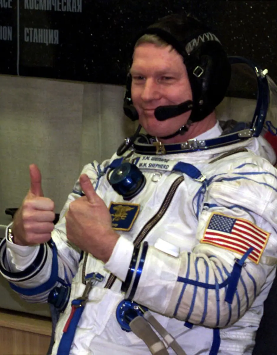 2000-10-31T000000Z-1813343488-RP2DRHZSNGAB-RTRMADP-3-SPACE-ISS