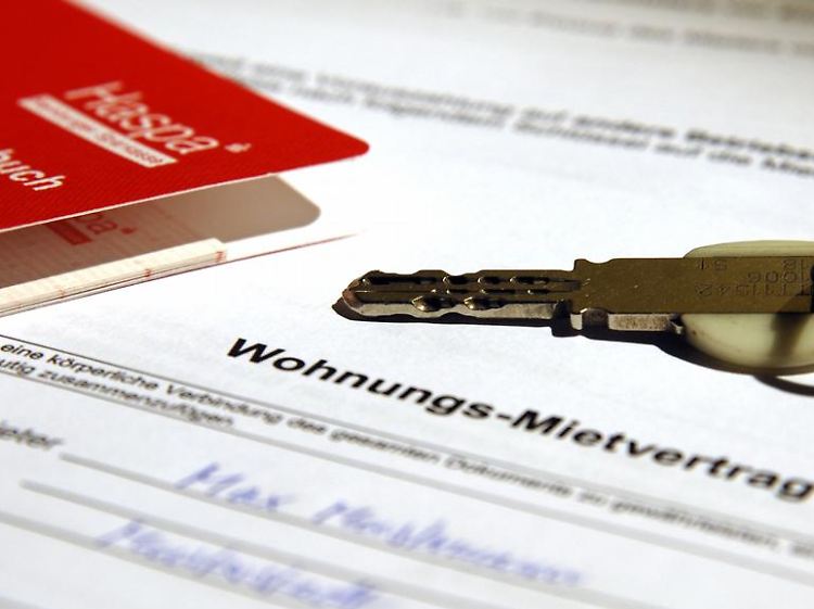 Vermieter verlangen in der Regel die Zahlung einer Kaution. Das Geld ist dann an das konkrete Mietverhältnis gebunden und nicht beliebig verrechenbar.