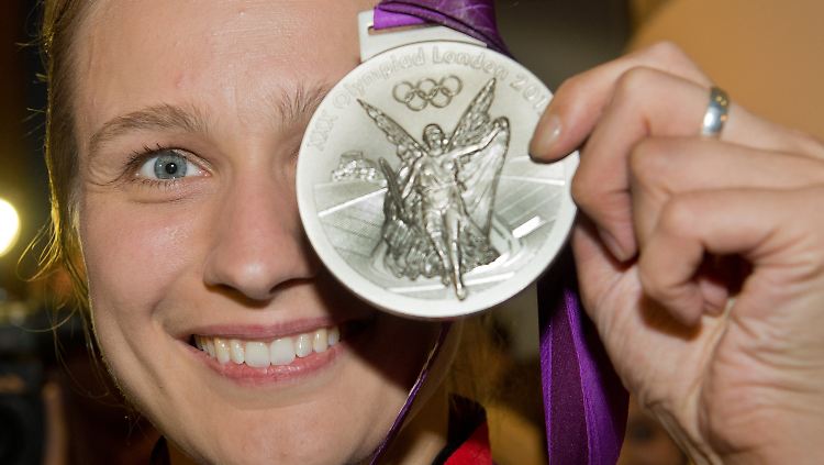 Da ist sie: Die erste deutsche Medaille bei Olympia 2012.
