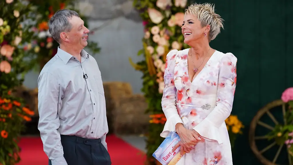 Rinderzuechter-Johann-freut-sich-auf-den-Beginn-seines-Liebesabenteuers