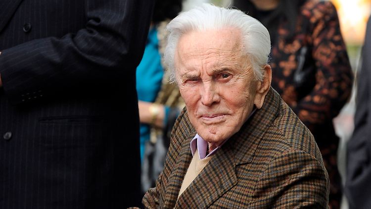 Vor allem Culver City soll von Douglas' Geld profitieren.