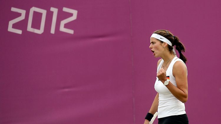 Görges feiert einen Punkt gegen Lepchenko.