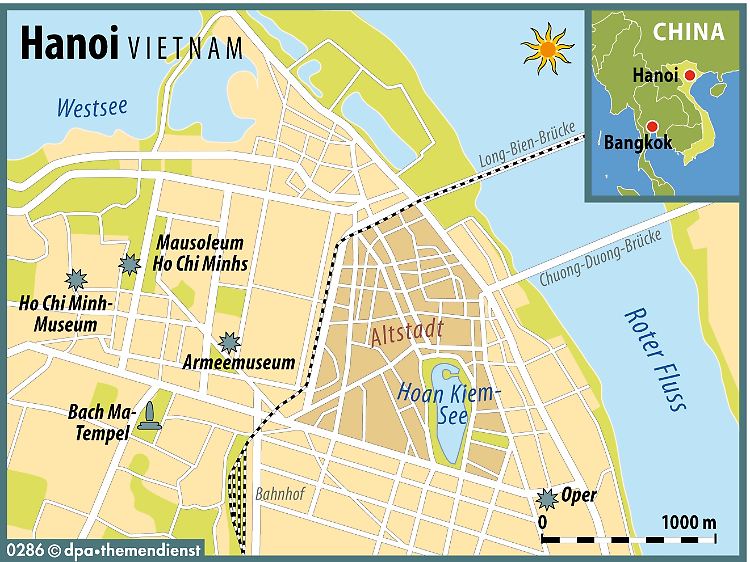 Dicht an dicht leben in der Altstadt 90.000 Menschen. Im Zentrum des Gassengewirrs liegt der als Zuflucht und Erholungsort beliebte Hoan Kiem-See.