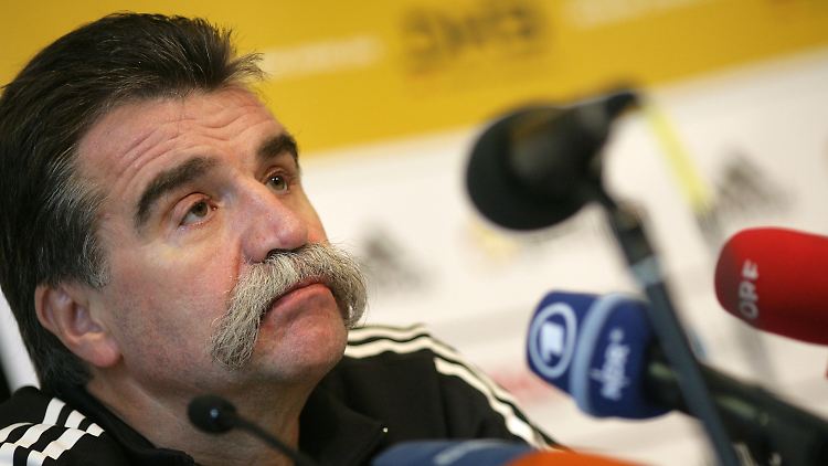 Unglückliche Losfee: Bundestrainer Heiner Brand.