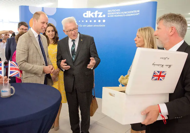 eine-Kuckucksuhr-als-Geschenk