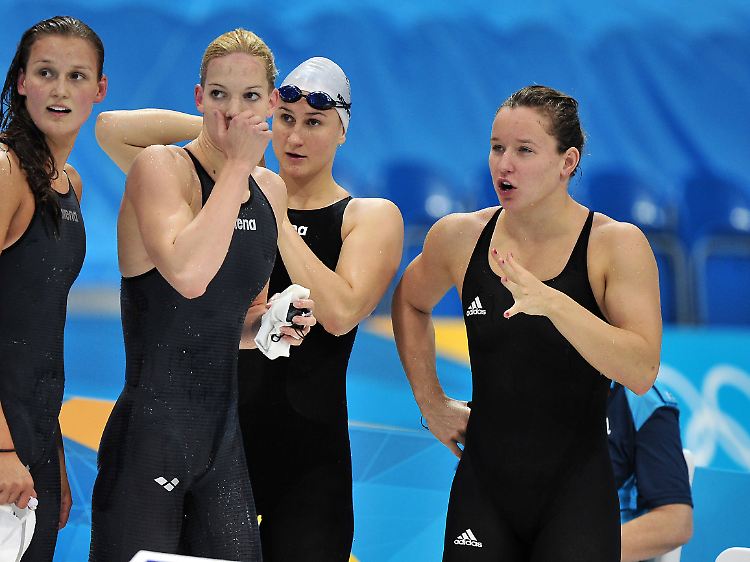 Die deutsche Freistilstaffel mit Daniela Schreiber, Silke Lippok, Theresa Michalak und Annika Bruhn verpasste das Finale.