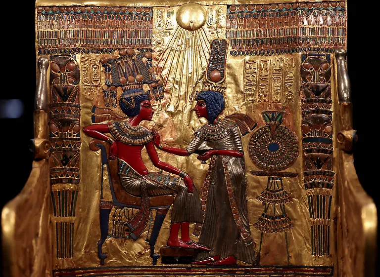 2025-11-04T160407Z-806834896-RC2LPHAI6ZKS-RTRMADP-3-EGYPT-ARCHAEOLOGY-GEM-TUTANKHAMUN