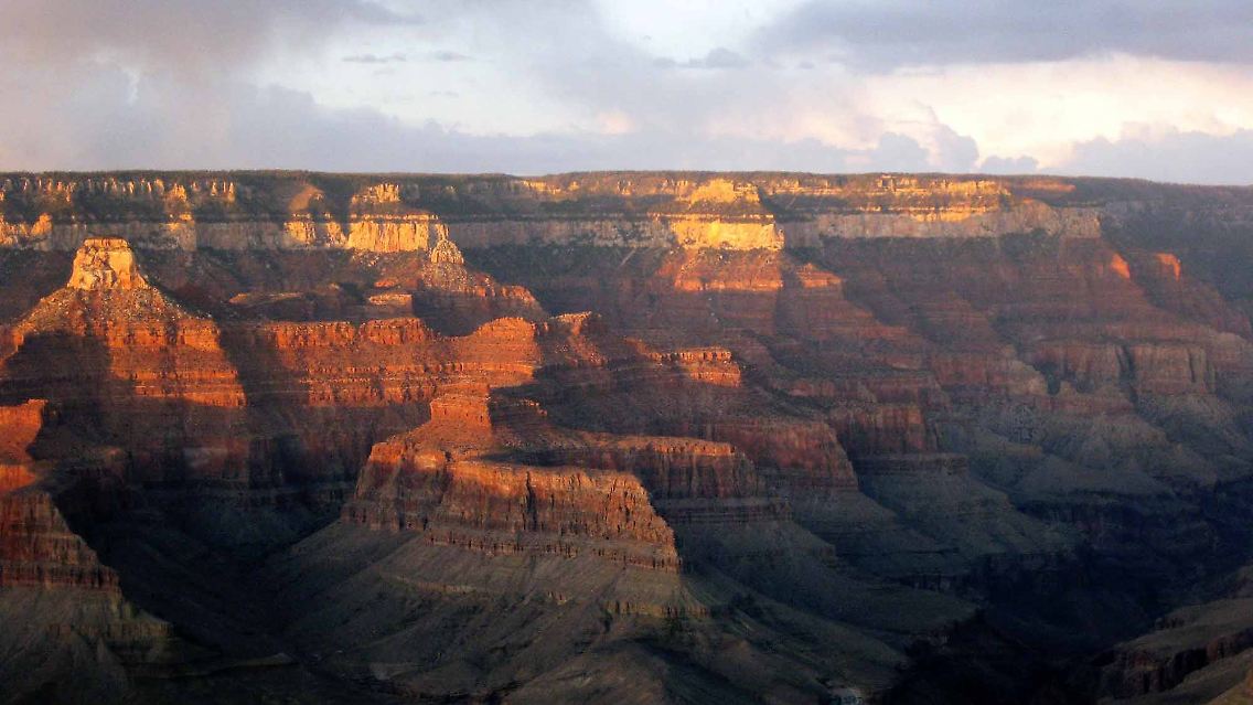 AP10122108207.jpg