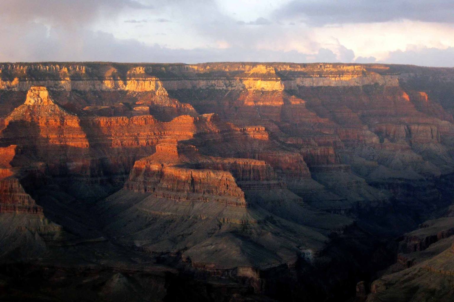 Hier ist das Attribut atemberaubend angebracht: Der Grand Canyon zählt zu den größten Naturwundern der Erde. 