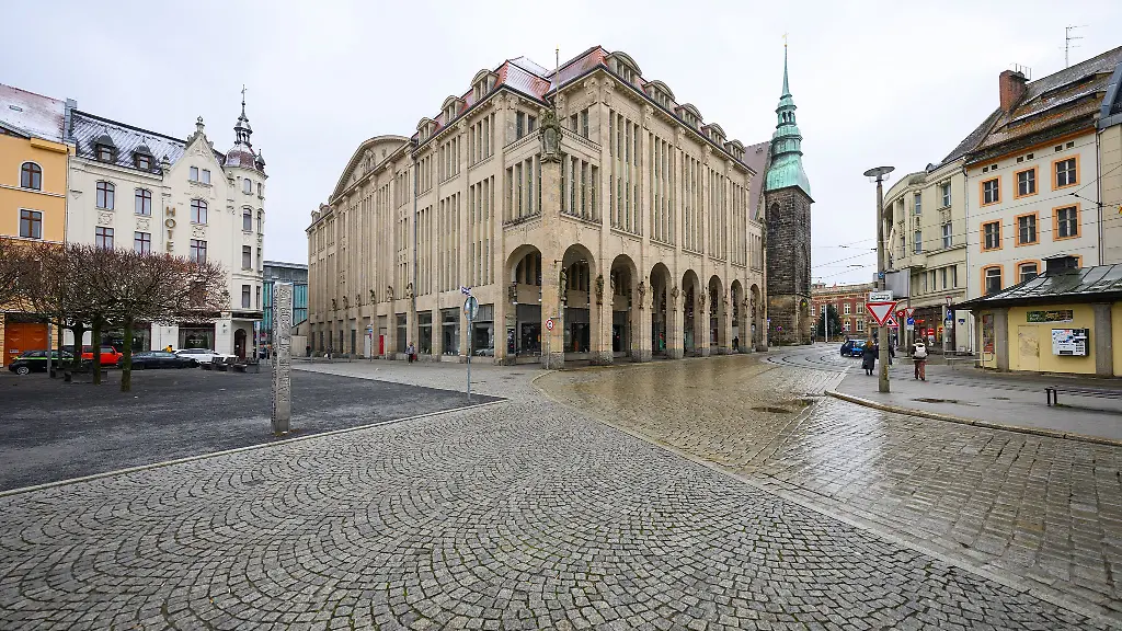 Bei-der-geplanten-Sanierung-des-Goerlitzer-Jugendstil-Kaufhauses-sind-jetzt-Fragen-des-Denkmalschutzes-geklaert-Archivbild