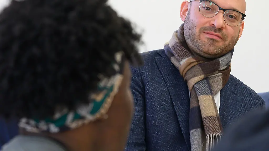 Innenminister-Rene-Wilke-sieht-in-dem-geplanten-Landesaufnahmegesetz-eine-Entlastung-fuer-Kommune