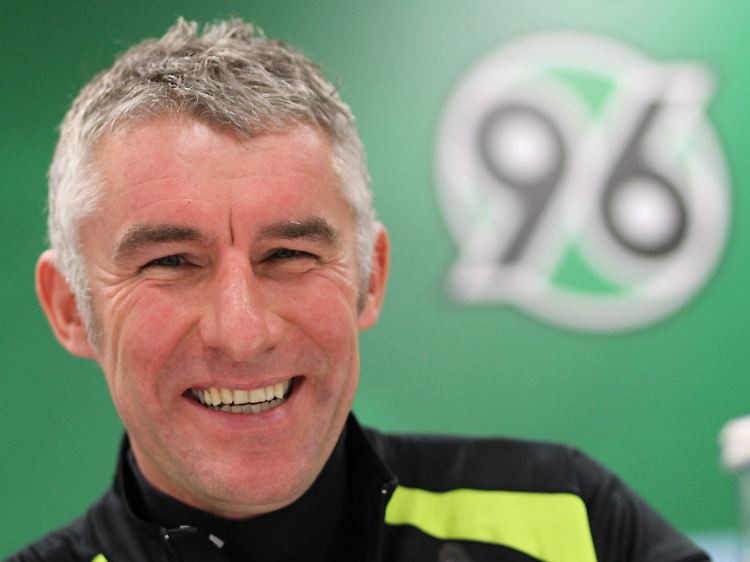 Slomka war bereits als Jugend- und Co-Trainer von Ralf Rangnick bei Hannover 96 tätig.