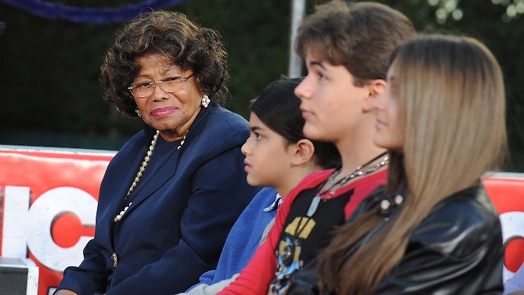 Prince, Paris und Blanket bleiben in der Obhut von Katherine.
