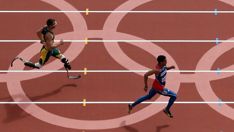 Olympische Premiere: Oscar Pistorius läuft in London auf Prothesen.