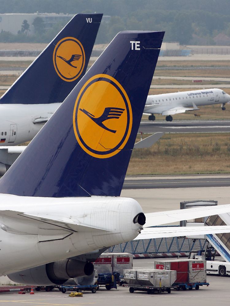 Ein Unfall, bei dem 1993 in Warschau zwei Menschen ums Leben kamen, warf die sonst sehr sichere Lufthansa aus der Top-Auflistung.