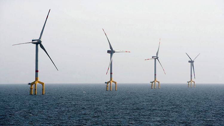 In einem Offshore-Windpark in der Nordsee wird Energie erzeugt. Nur fehlen die Leitungen, um sie im Land zu verteilen.