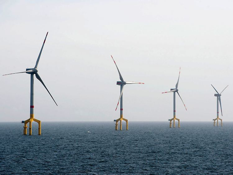 Damit die Energiewende gelingt, müssen Offshore-Windanlagen an das Stromnetz auf dem Festland angebunden werden.