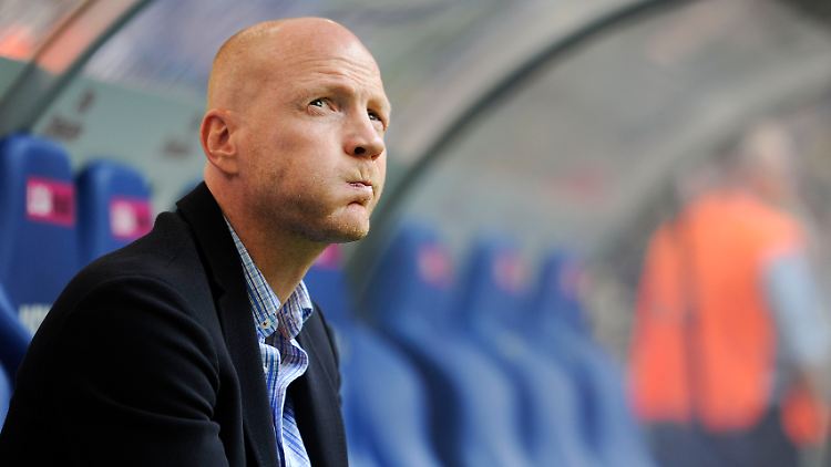 "So richtig" hat Bayerns Sportdirektor Matthias Sammer nicht gefallen, was sein Präsident Uli Hoeneß über Mario Gomez zu sagen hatte.