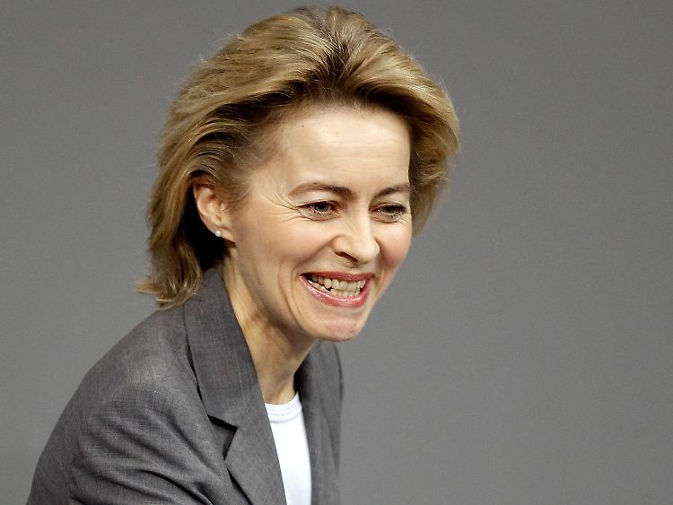 Ursula von der Leyen rechtfertigt ihren Riesen-Etat.