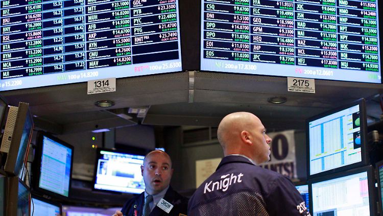 2012-08-01T163636Z_01_TOR407_RTRMDNP_3_KNIGHTCAPITAL-MARKETS.JPG1956435601552244838.jpg