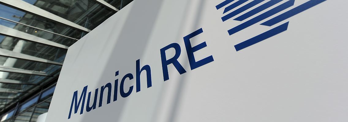 Der weltgrößte Rückversicherer Munich Re erhöht nach überraschend guten Quartalszahlen sein Gewinnziel.