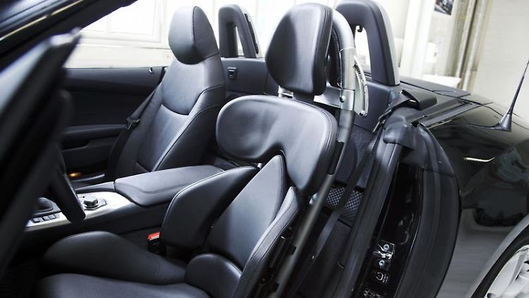 Gegendruck am Rückgrat: BMW experimentiert mit neuen Materialien und Konstruktionen, die dem Fahrer im Sitz besseren Halt bieten sollen.
