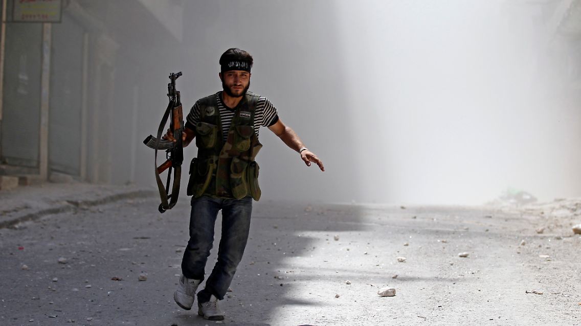 2012-08-05T123314Z_01_GOT13_RTRMDNP_3_SYRIA-CRISIS.JPG185584378705342836.jpg