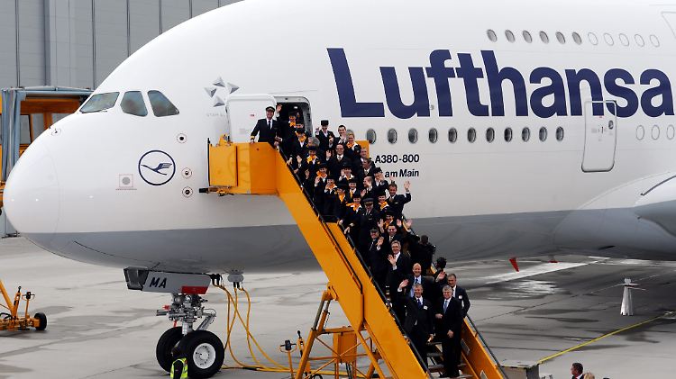 Glücklich, wer mit dem Flaggschiff fliegt: Bei der neuen Direktflugtochter soll zu anderen Konditionen gearbeitet werden.
