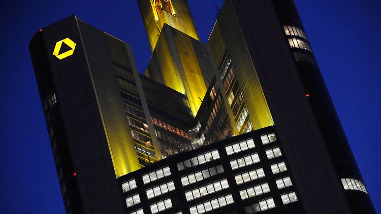 Die Commerzbank rechnet für den Rest des Jahres mit sinkenden Gewinnen.