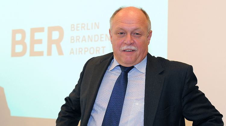 Der neue Technikchef Horst Amann tritt sein Amt als Geschäftsführer am künftigen Hauptstadtflughafen in Schönefeld an.