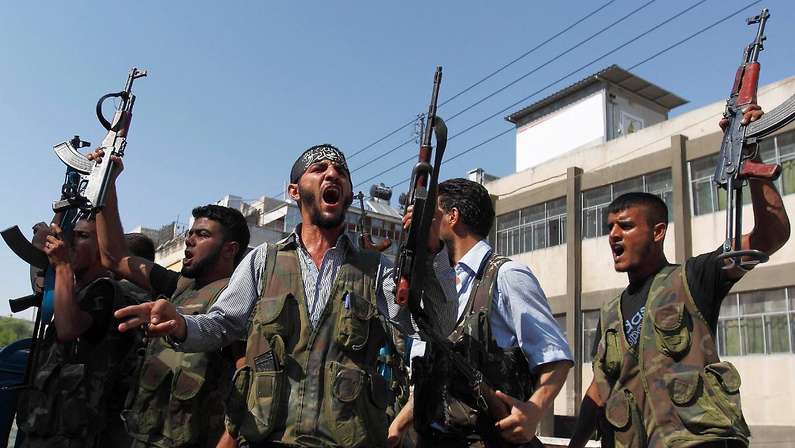 2012-08-09T174050Z_01_ZOH04_RTRMDNP_3_SYRIA.JPG4625593940220112983.jpg