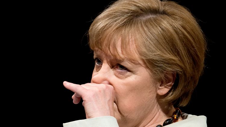 Nur populistisches Gerede oder Ernst: Wie geht Merkel mit den Äußerungen von Brüderle und Seehofer um?