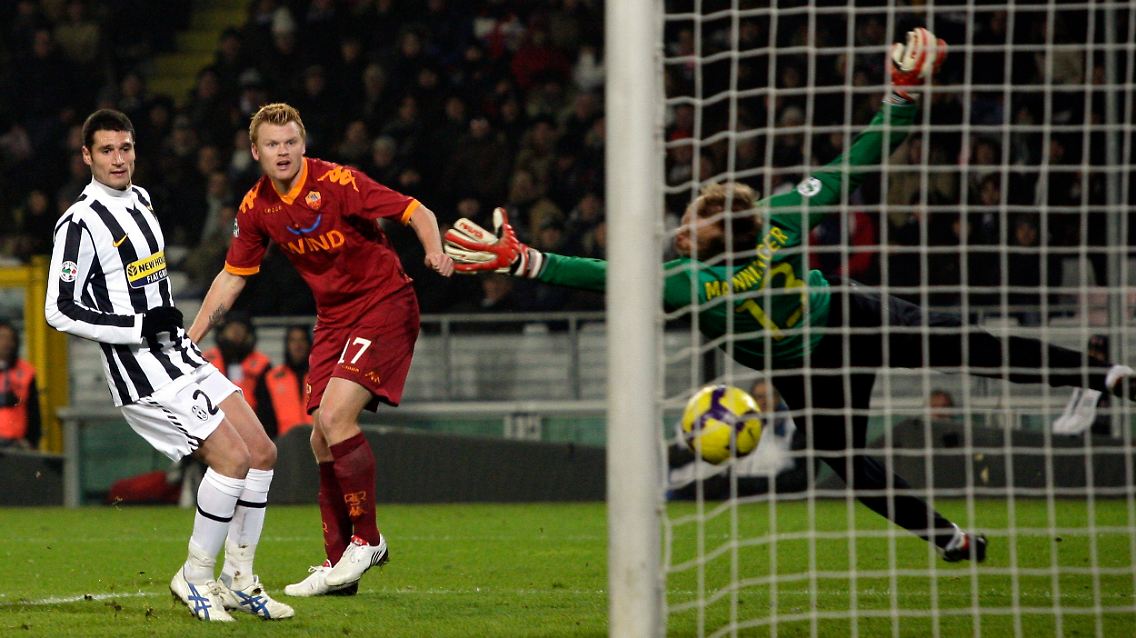 Gegen den AS Rom versetzte John Arne Riise der alten Dame in der Nachspielzeit den K.o.